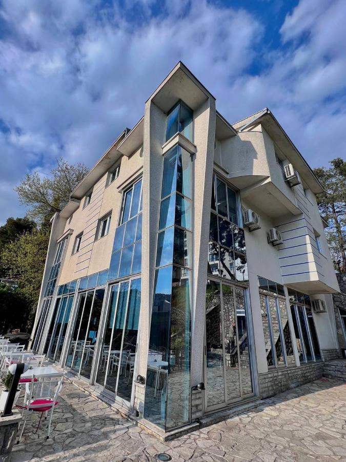 Hotel Ambasador Podgorica Eksteriør bilde