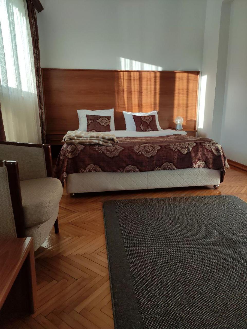 Hotel Ambasador Podgorica Eksteriør bilde