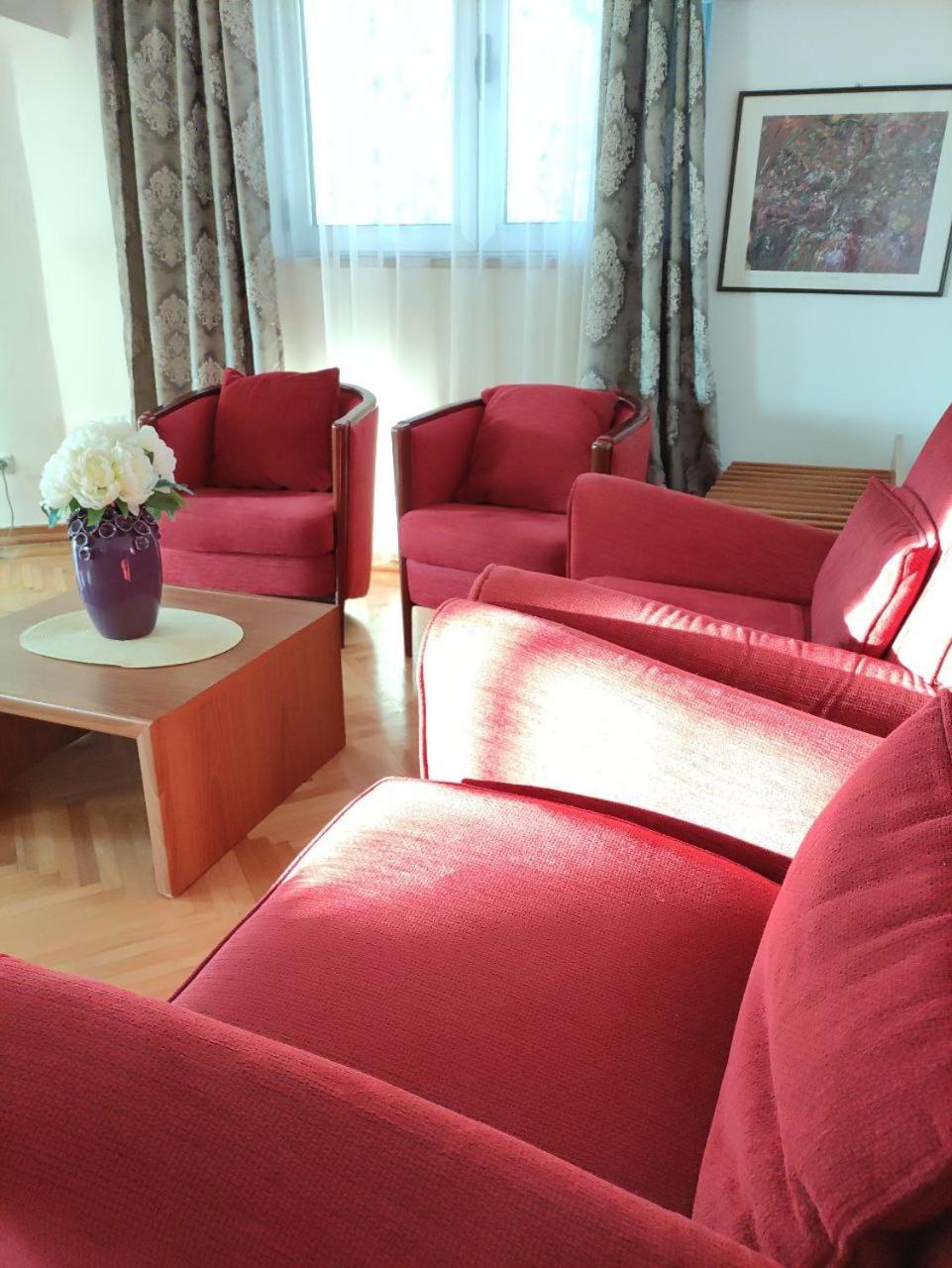 Hotel Ambasador Podgorica Eksteriør bilde