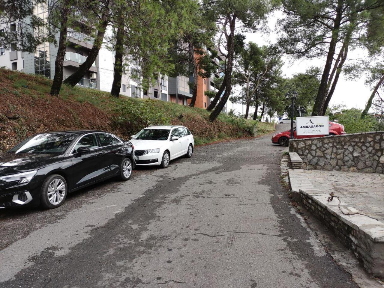 Hotel Ambasador Podgorica Eksteriør bilde